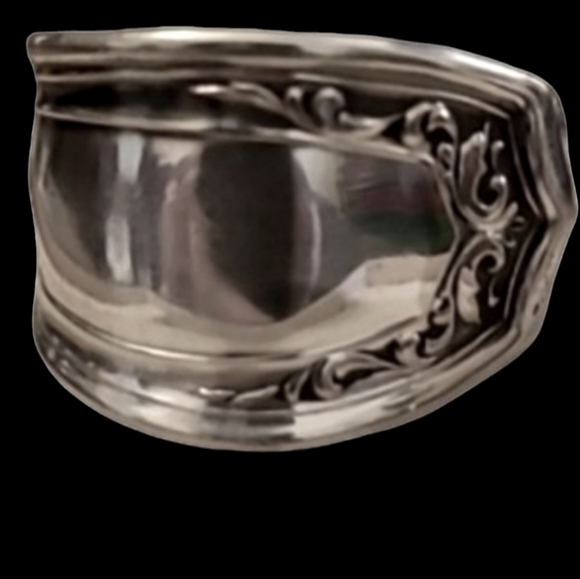 Beautiful Victorian Hand Forged Spoon Ring Size 11 - Picture 1 of 3